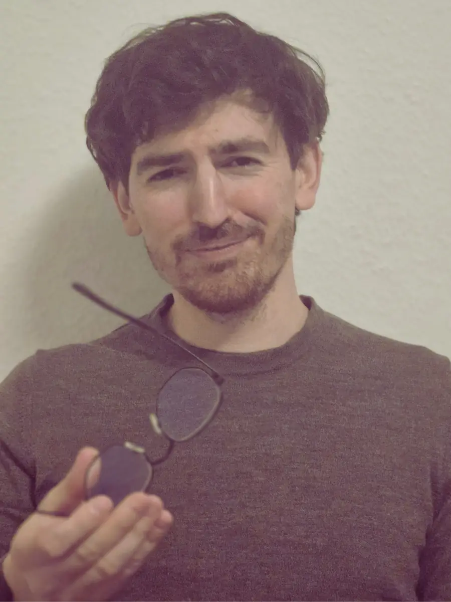 Aurélien Fort, native French teacher and founder of Le French Please